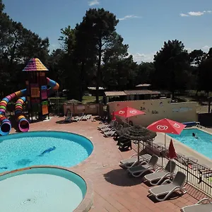 Camping La Simioune En Provence ***